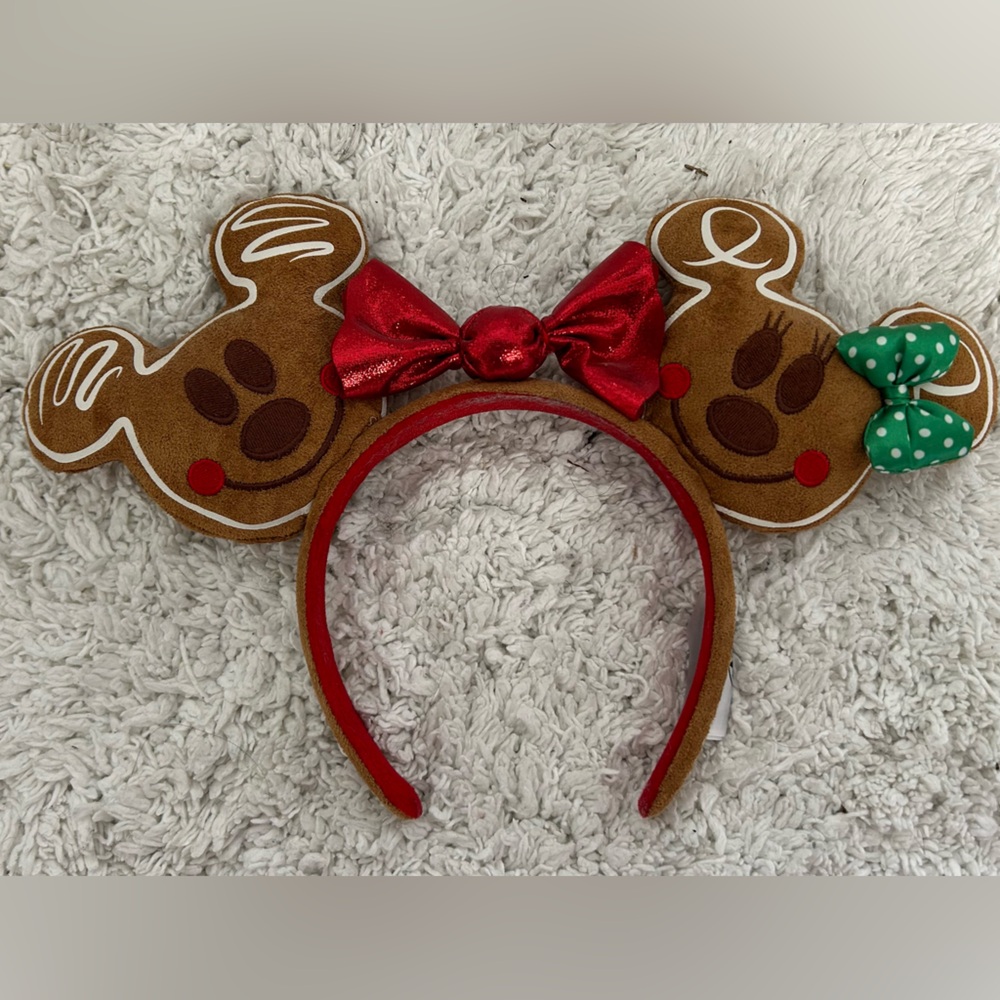 Mickey ears: 2019 authentic holiday gingerbread Mickey